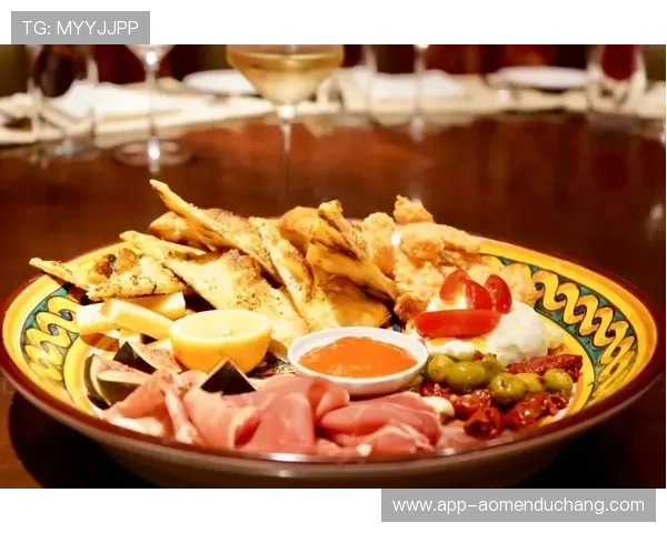 澳门娱乐攻略:夜生活、表演秀与美食一站式指南